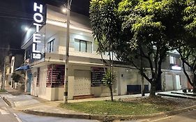 Hotel De León Estadio